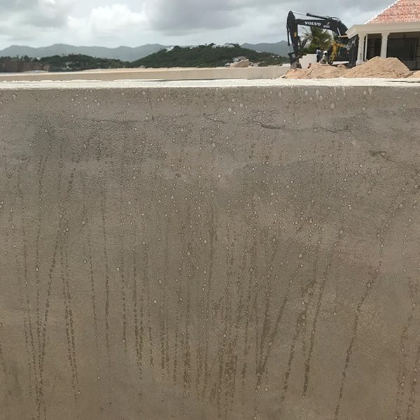 Traitement des bétons lisses